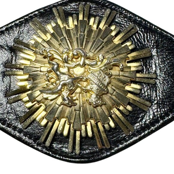 Womens Vintage 1980s Black Leather wide Statement Belt Gold Medallion Size XS - Picture 5 of 12